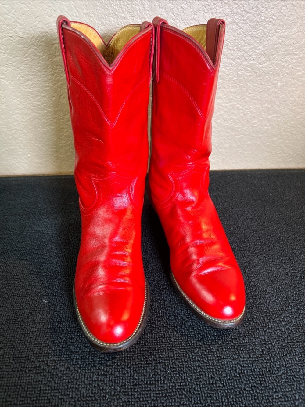 Gorgeous Justin Red Roper Boots- Size 6 B Style L3055. Screams!!! Let’s Dance!